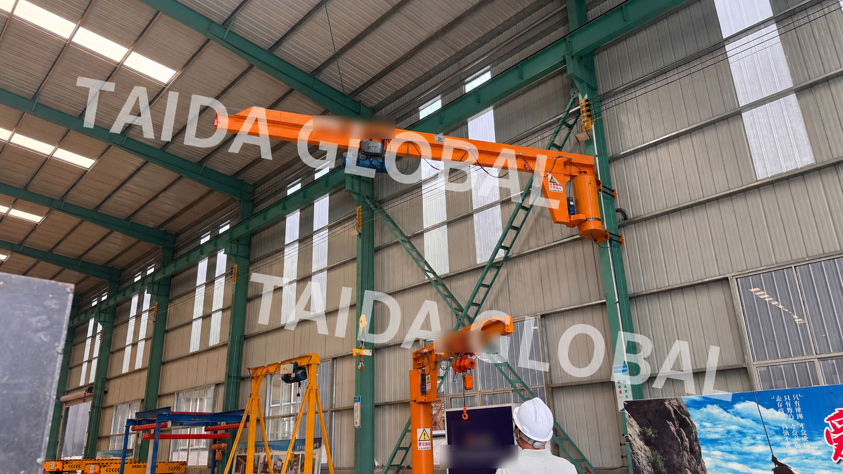 2-Ton Pillar-Mounted Jib Crane Delivered to Vietnam2
